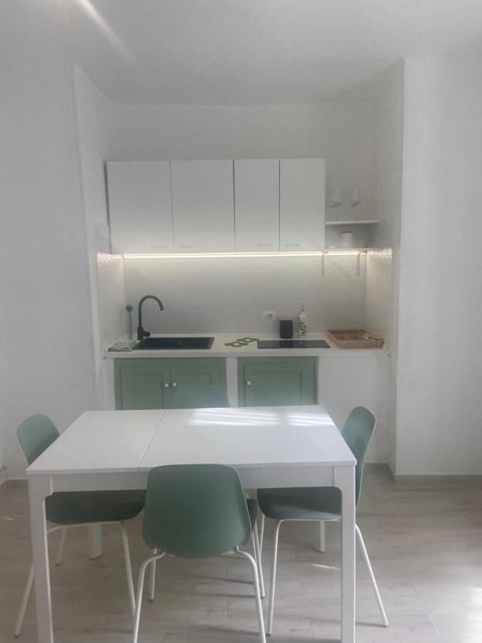 דירות טרפאני Bradamante Little Tower מראה חיצוני תמונה